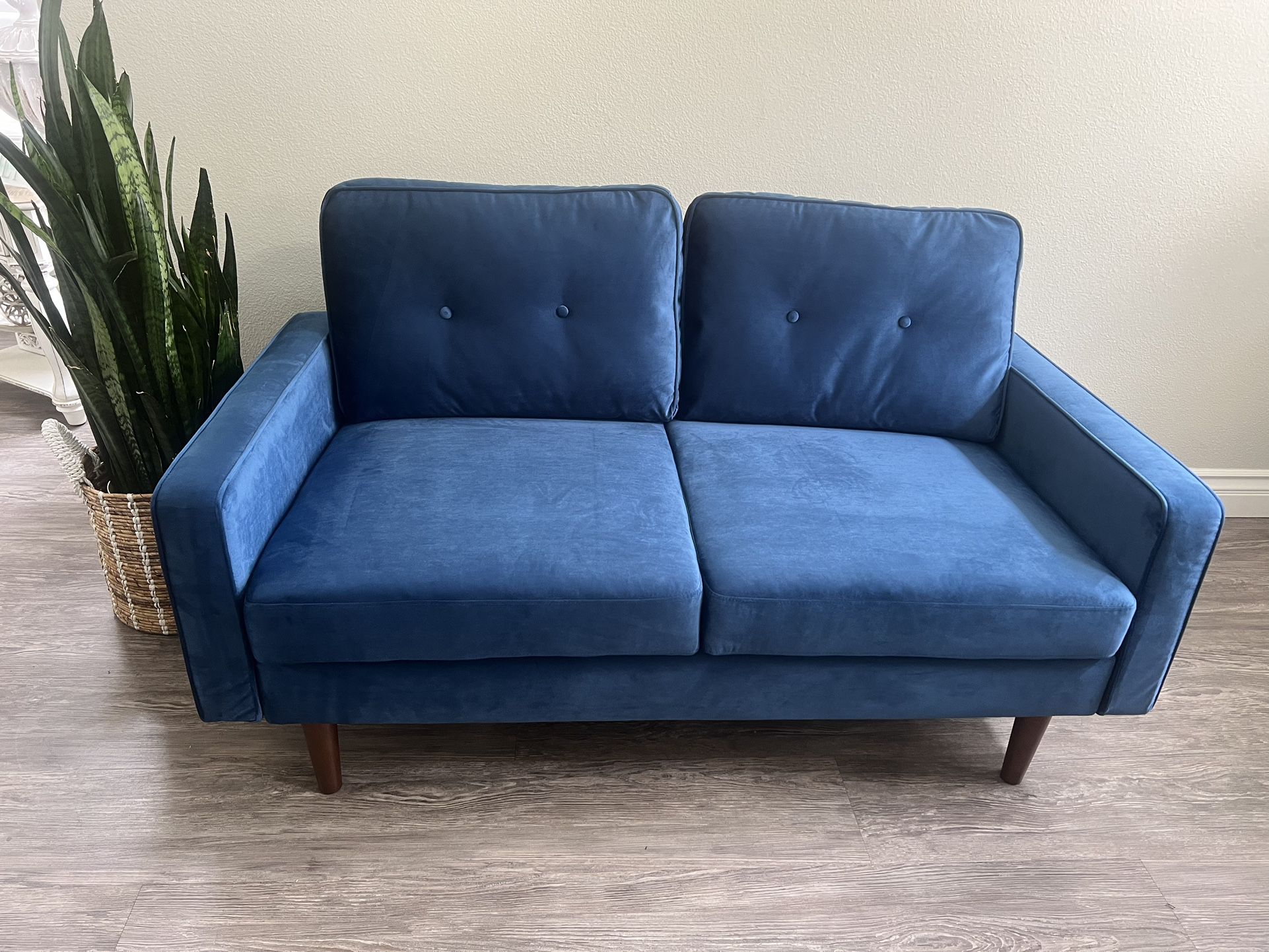 Loveseat Sofa,Futon Sofa for Living Room, Velvet Cover Modern Design Couch,Tools-Free Assemble,2 Seats with 600 LB Load,Blue