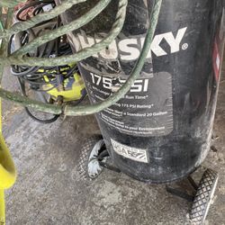20 Gal Air Compressor 