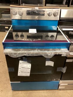 LG 30 in. 6.3 cu.ft. Smart Glass Top Electric Range with Air Fry and Easy Clean New Scratch and Dent