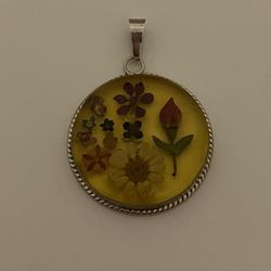 Vintage 925 Real Flower Resin Encased Circle Pendant