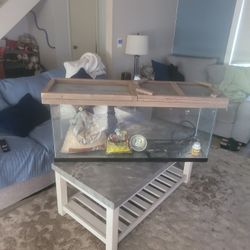Reptile Aquarium with Top And Accessories 