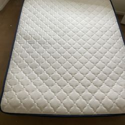Queen Mattress And Topper 