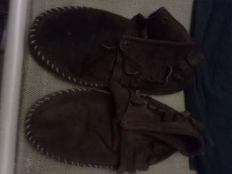 Real Brown Leather Indian Maccasins For Woman $20