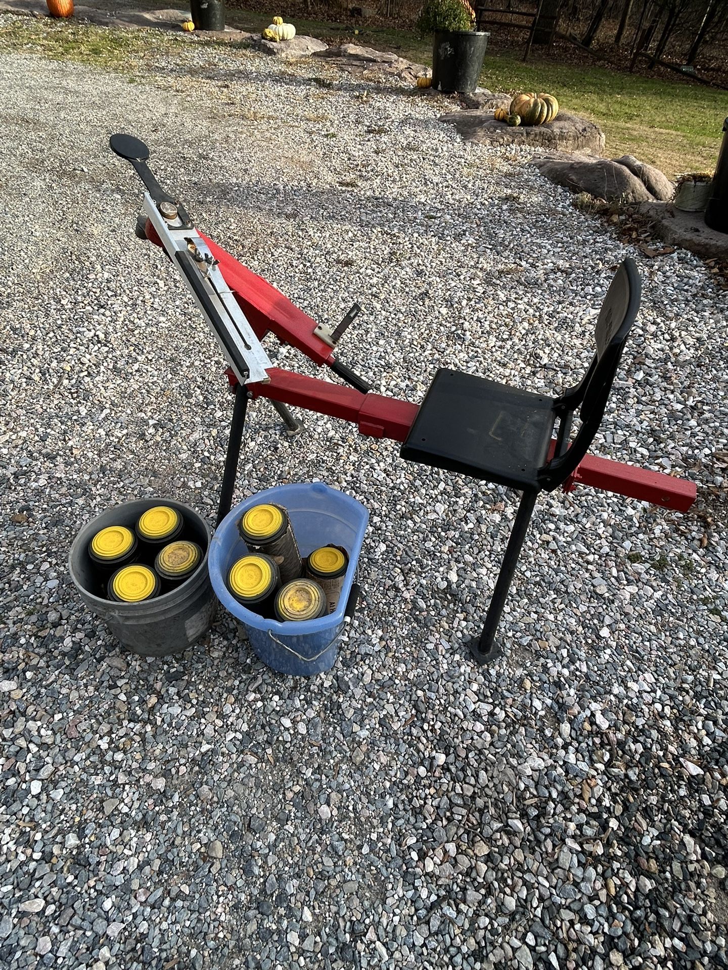 Clay Bird Shooter- Sit Down Type