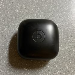 Powerbeats Pro Charging Case 