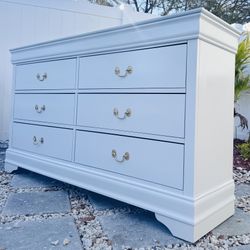 White Dresser With 6 Drawers 