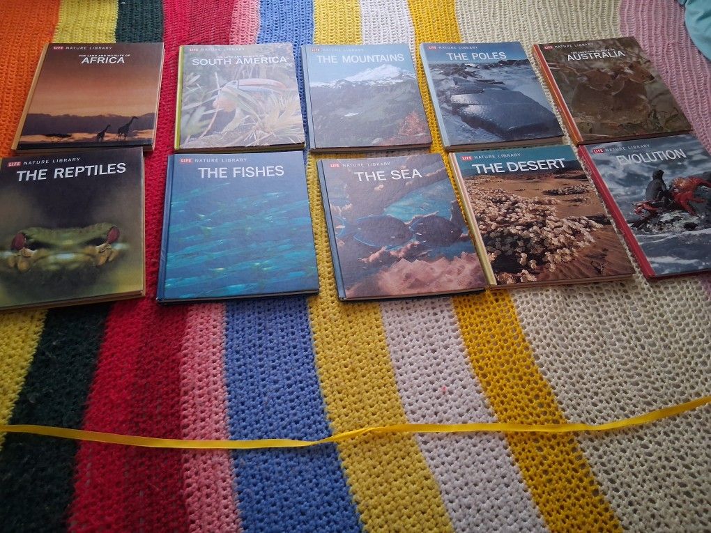 Life Nature Library Hard Cover Books. Set Of 10 Books $38