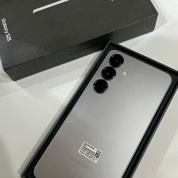 Samsung Galaxy S25 128gb  Unlocked, FREE Smartwach/ Headphones. Pay $1 Today Rest in payments. NO CREDIT NEEDED FINANCING