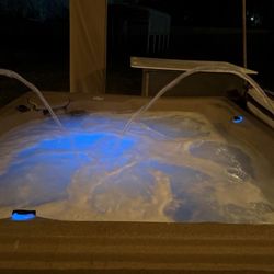 Everlast Spas Resort (Jacuzzi)