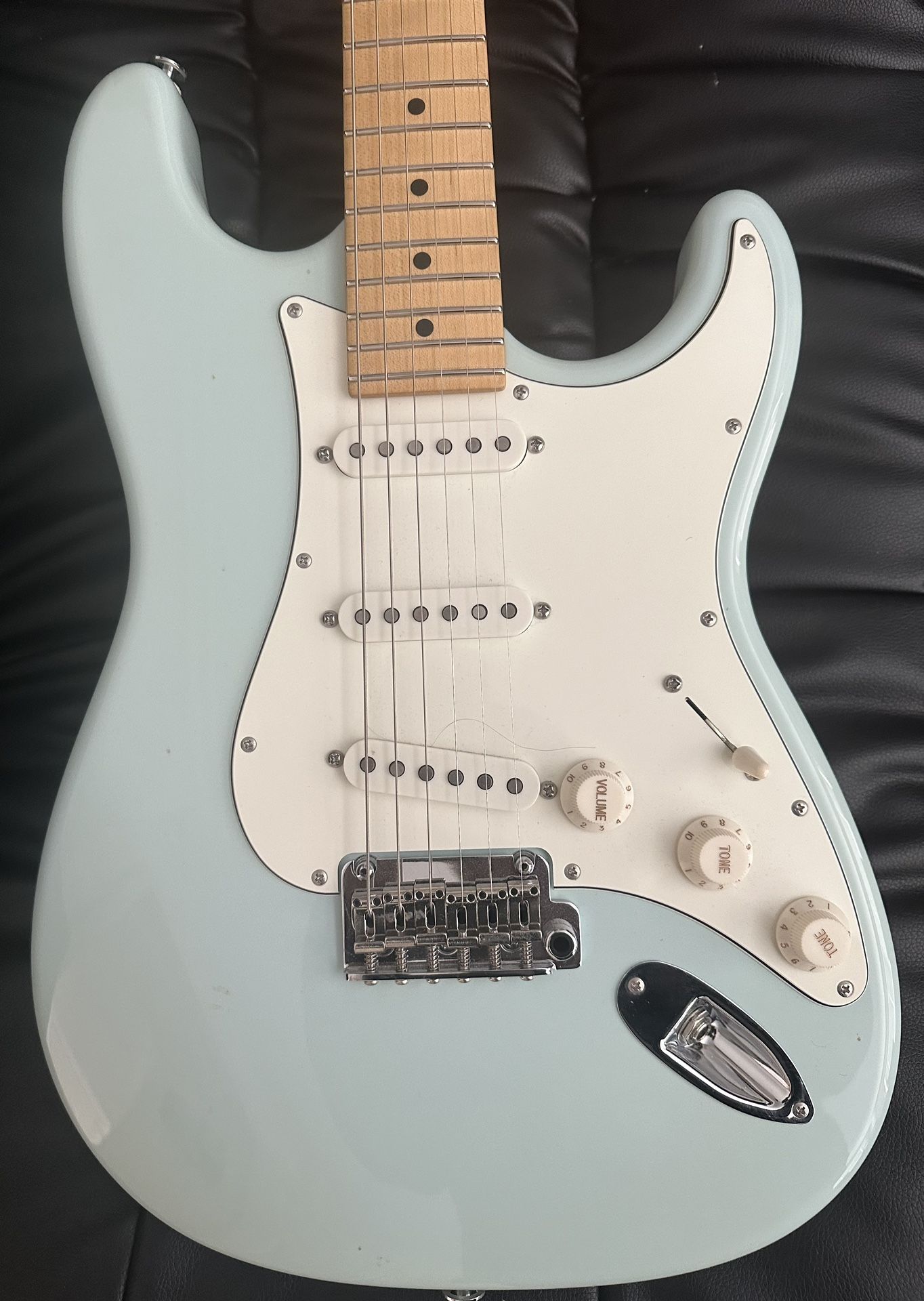 Electric guitar Suhr