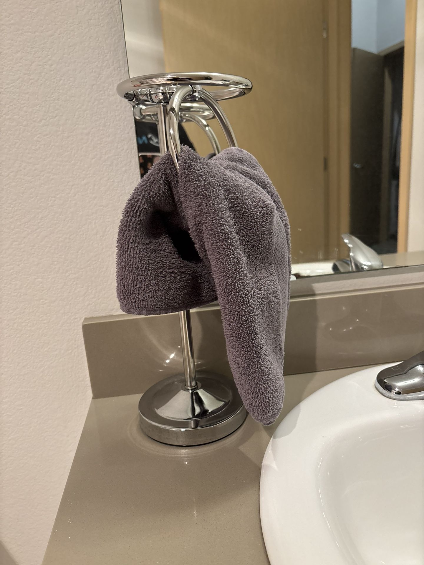 Hand towel Holder