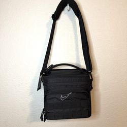 Nike Futura Lunch Bag