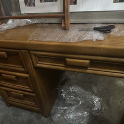 Free Desk