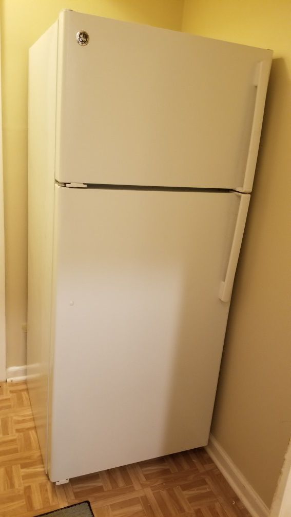 GE Top freezer Refrigerator