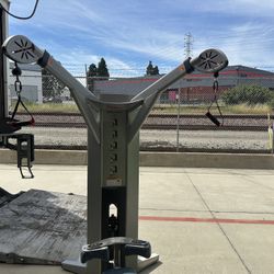 FREEMOTION GENESIS LAT MACHINE READY FOR PICKUP OR DELIVERY!!