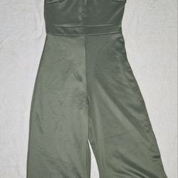 Green women's clothing set.