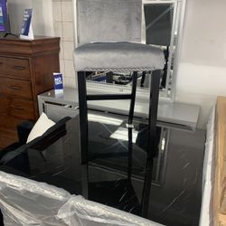 Dining Table 4 Chairs Grey Color 