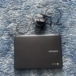 Samsung Chromebook w Charger