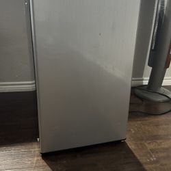 Magic Chef Fridge