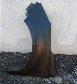 2014- 2018 SUBARU FORESTER LEFT
FENDER DRIVER SIDE GENUINE USED OEM.
NCF ?L