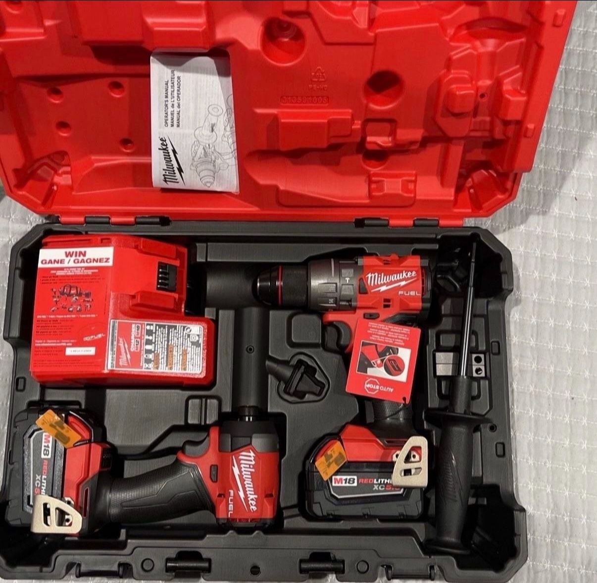 Milwaukee M18 Fuel drill Combo Set NEW