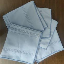 Used. (4) Cloth Napkins In Blue No Stains For $1