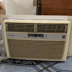 Window Air conditioner 