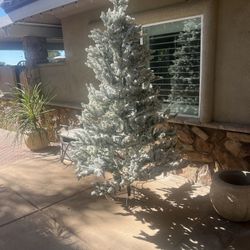 8ft Tree
