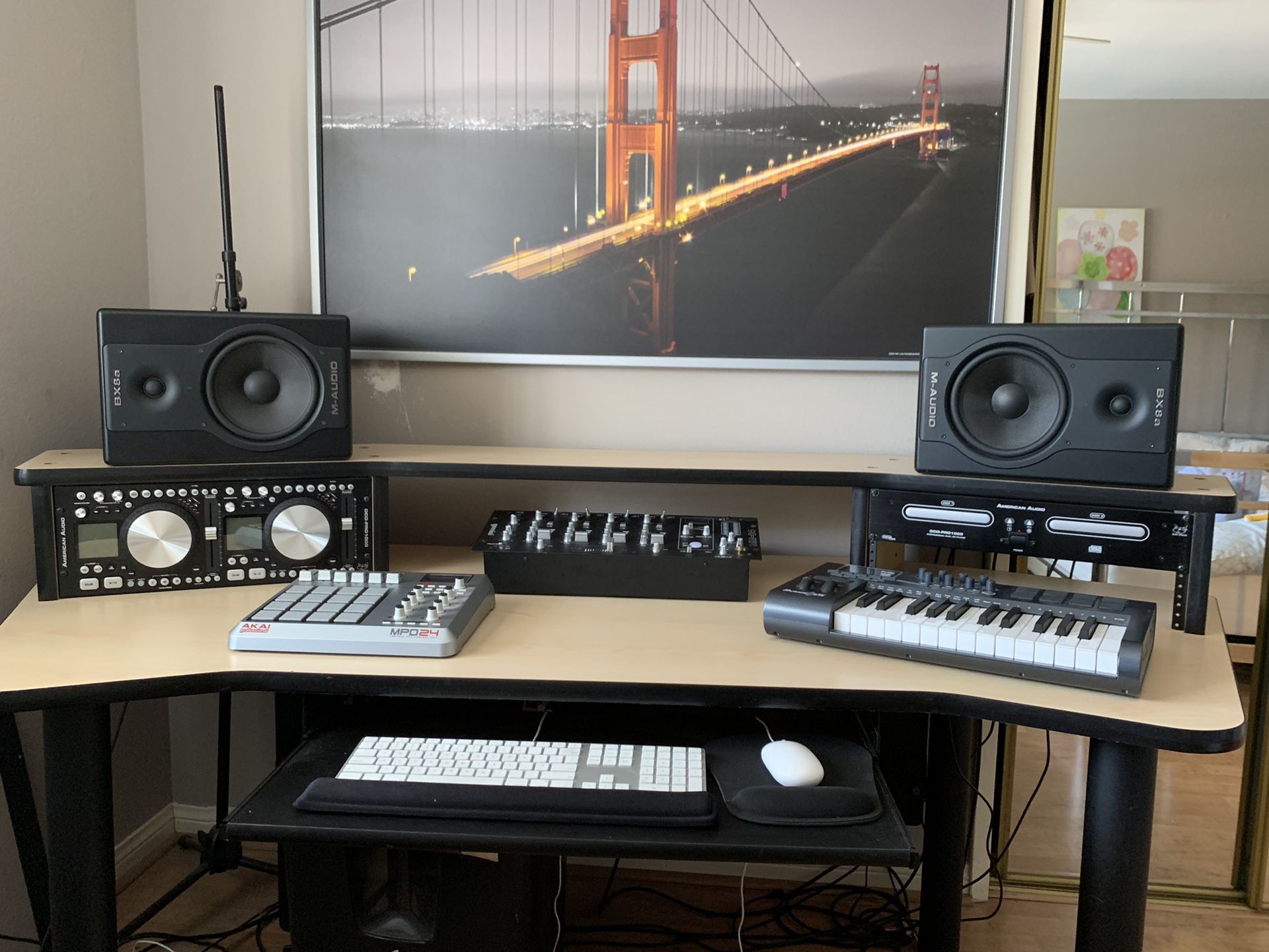 Music Production Studio (Desk) Podcast DJ