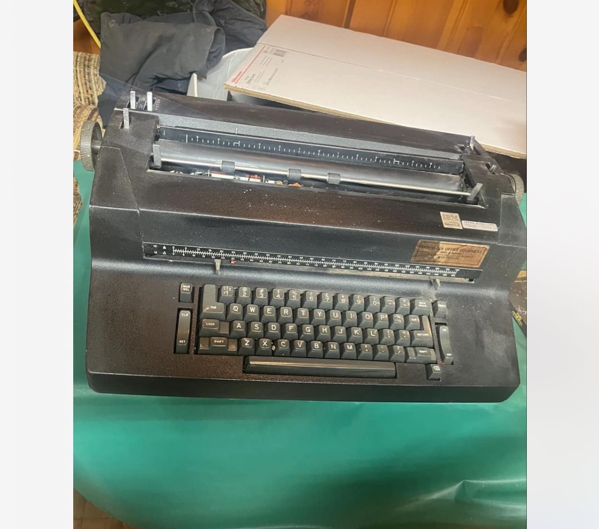 Vintage Selector II IBM TYPEWRITERS FOR REPAIR