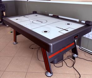 Air Hockey Table