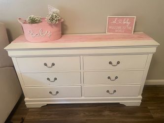 Kids dresser