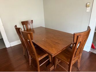 Dining Room Table + 4 chairs and bench