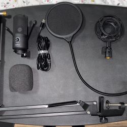 FIFINE T669 USB Studio Condenser Microphone Full Kit.