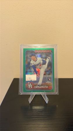 2024 Topps Chrome - Yoshinobu Yamamoto #18 Green Refractor /99