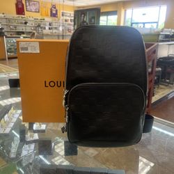 Louis Vuitton Avenue Sling Bag