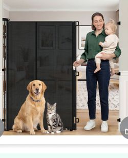 Baby gate retractable, pet gate, dog gate, cat gate. New, open box
