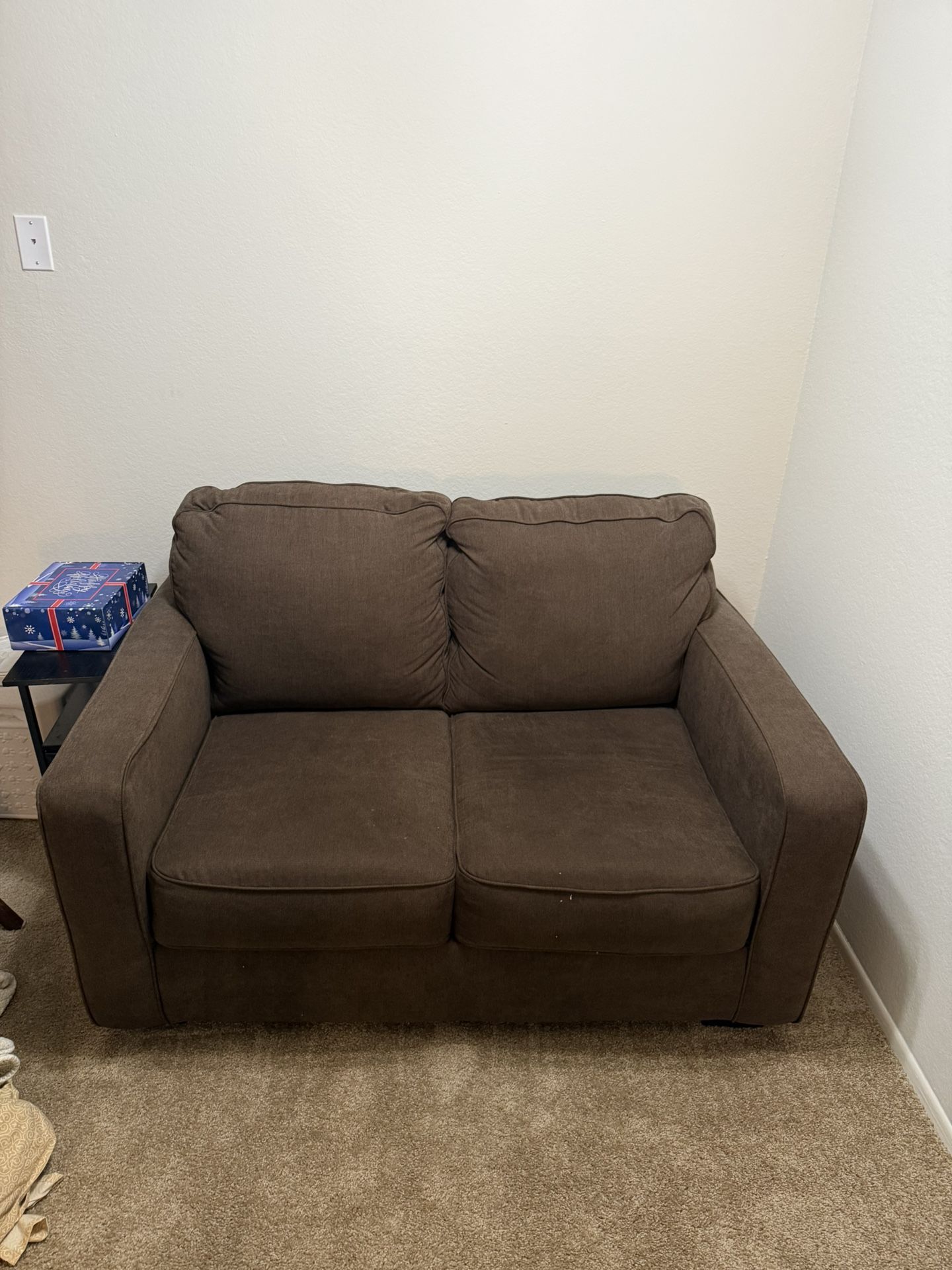 Pull Out Couch - Hardly Used