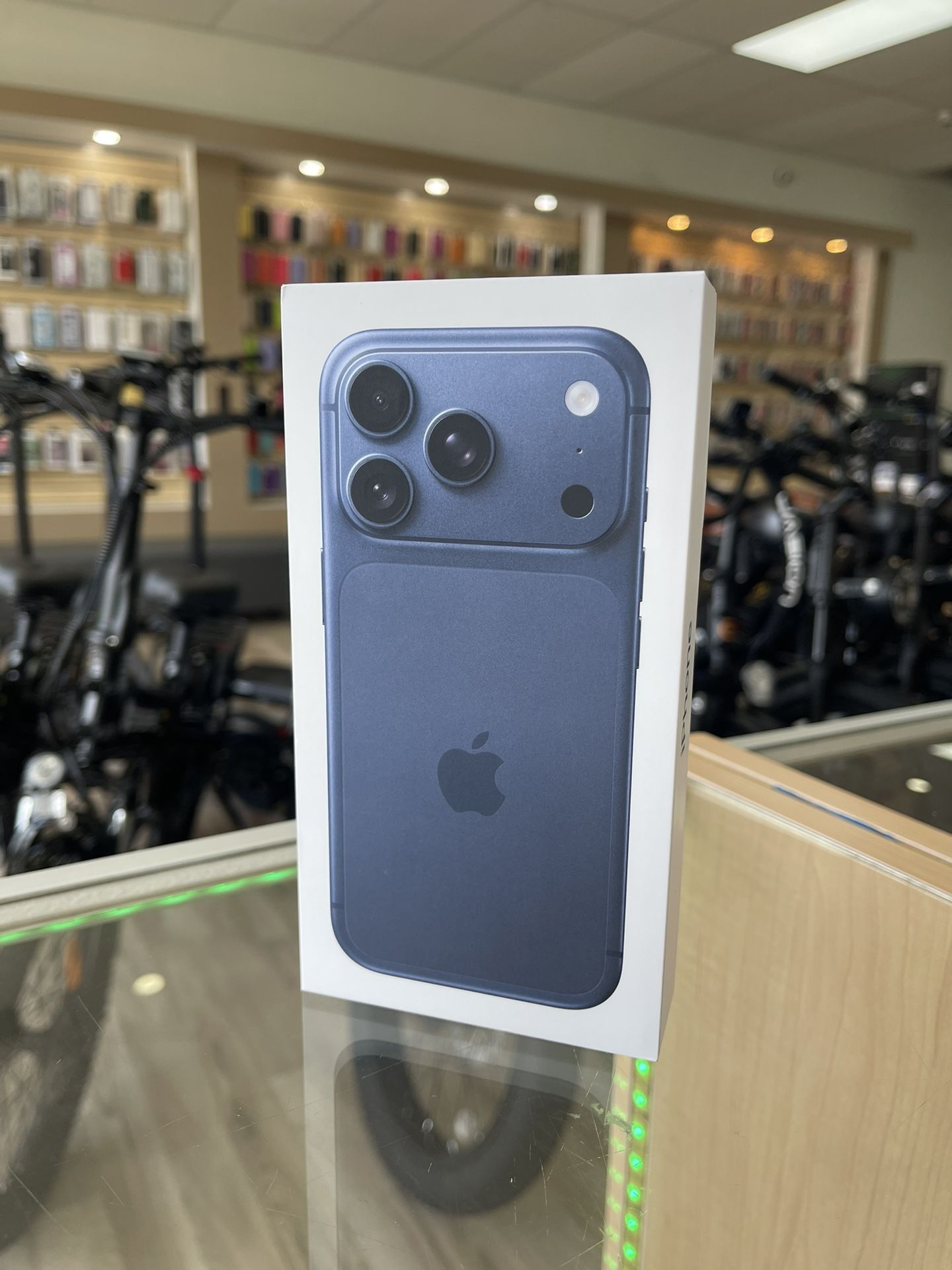 Apple iPhone 17 Pro! Deep Blue! 256GB Can Connect To Any Carrier! Brand New iPhone 17 Pro Sealed Inside Box! Take It Today! Best Deals Available!