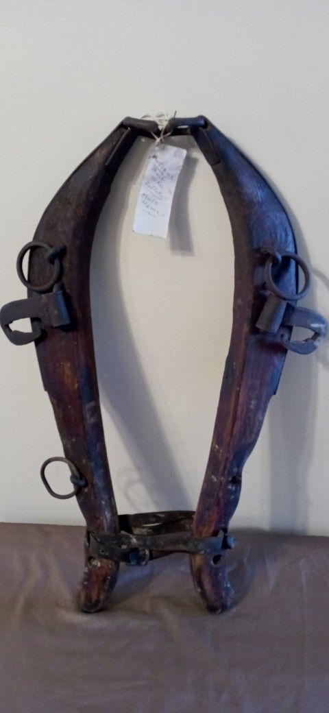 Primitive Hames/yoke