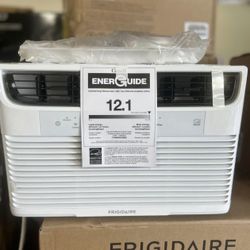 Frigidaire 6,000 Btu Window Air Conditioner, Cools 250 Sq-ft  NEW 