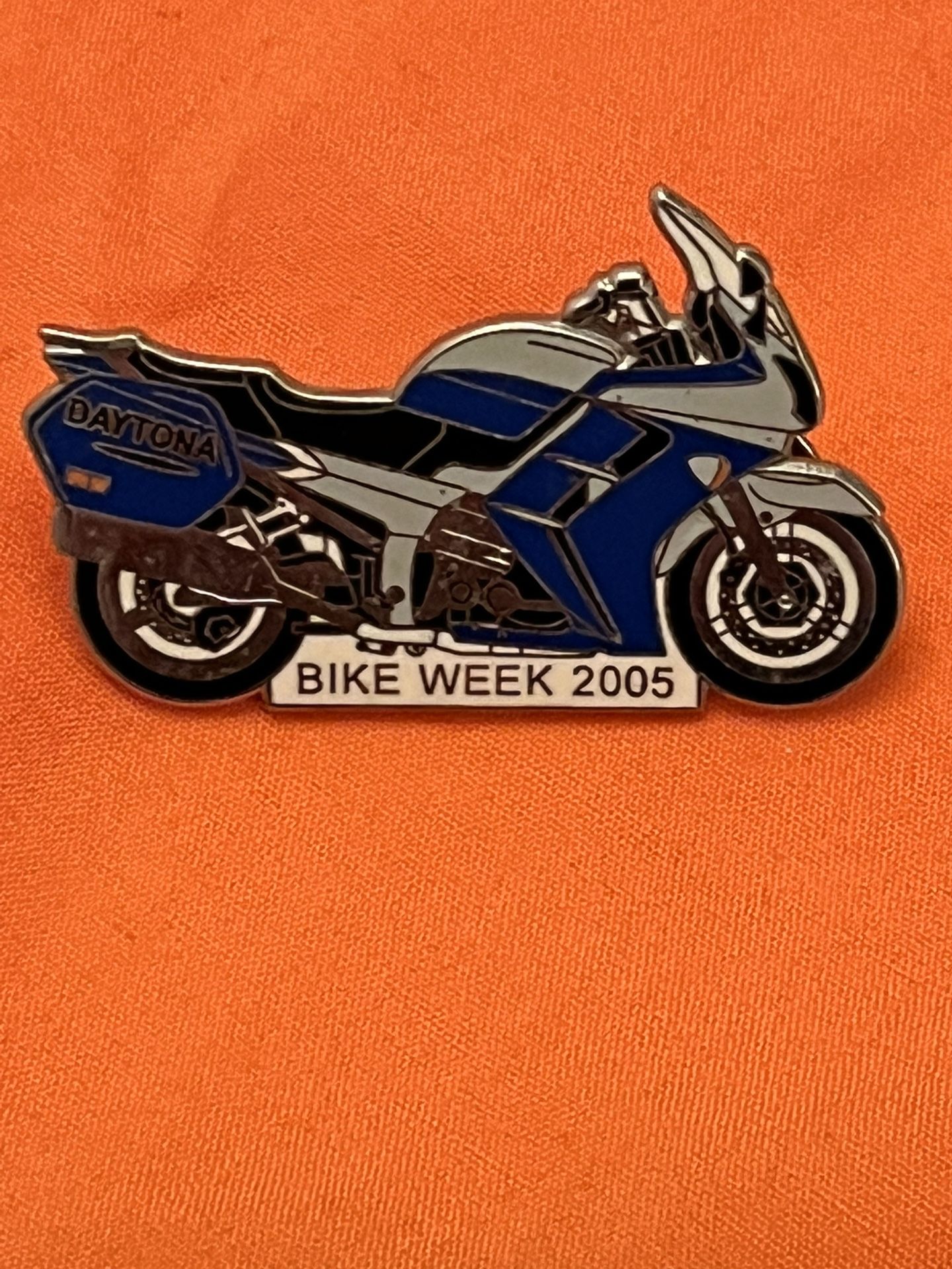 DAYTONA BIKE WEEK 2005 Blue Silver Black Motorcycle Tac Pin Collectible