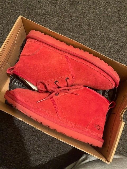 Low Red Uggs- Ugg Neumel Boot 'Samba Red'
