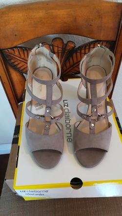 New Liz Claiborne 8 medium heels