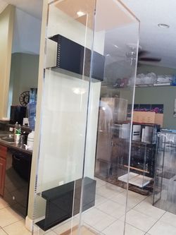 Brand new 300 gal acrylic fish tank