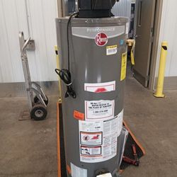 🔥🔥 HOT WATER TANKS BRAND New Scratch And Dent Power Vent