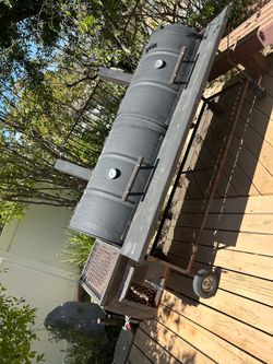 CUSTOM BUILT BBQ & SMOKER