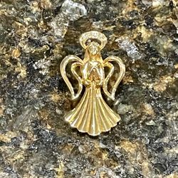 Vintage Avon Caroling Angel Pin Brooch Polished Gold Tone Glass jewelry 1.75”
