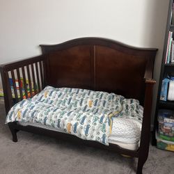 Daybed And Crib 