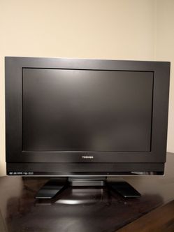 TOSHIBA 19" LCD TV/DVD COMBO